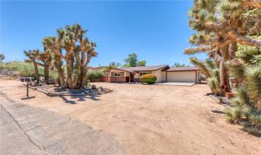 7770 Bannock Trail, Yucca Valley, California 92284, 2 Bedrooms Bedrooms, ,1 BathroomBathrooms,Residential,Buy,7770 Bannock Trail,JT24170761