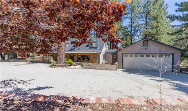 1720 Lassen Way, Pine Mountain Club, California 93222, 4 Bedrooms Bedrooms, ,2 BathroomsBathrooms,Residential,Buy,1720 Lassen Way,SR24171167