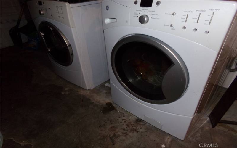 washer & dryer