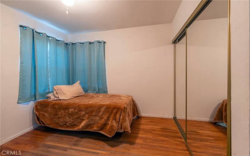 #1 bedroom with mirrored wardrobe