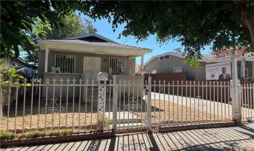 3660 Ruthelen Street, Los Angeles, California 90018, 2 Bedrooms Bedrooms, ,1 BathroomBathrooms,Residential,Buy,3660 Ruthelen Street,SB24172184