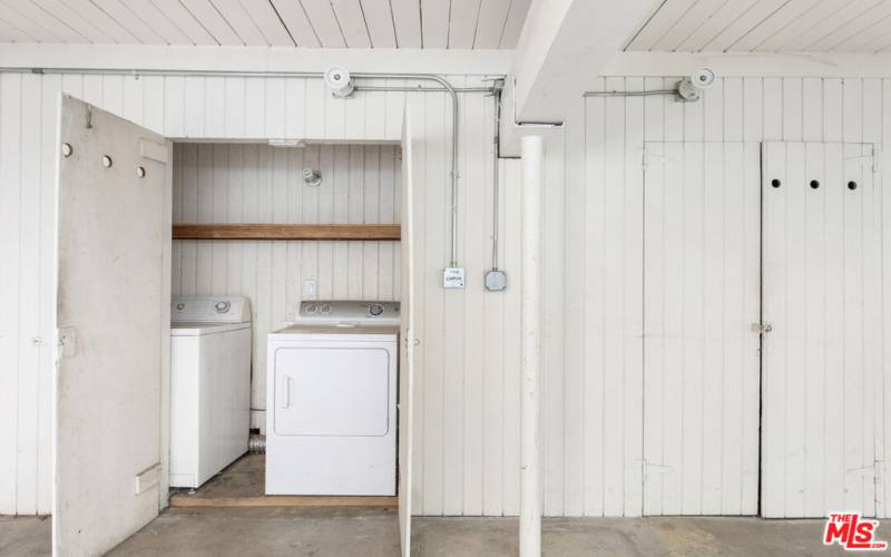 2 car garage with washer and dryer