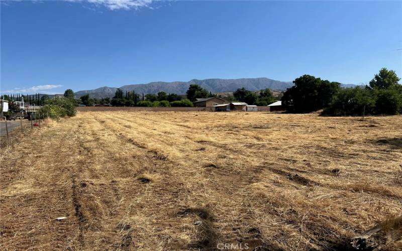 Beautiful lot with views of the mountains.