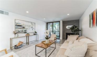 906 N Doheny Drive 305, West Hollywood, California 90069, 2 Bedrooms Bedrooms, ,2 BathroomsBathrooms,Residential,Buy,906 N Doheny Drive 305,SB24162289