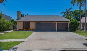 North facing- 3-car garage, 2-story home in quiet neighborhood