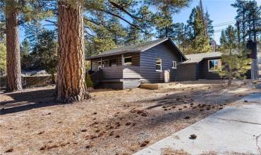 1128 E Country Club Boulevard, Big Bear City, California 92314, 2 Bedrooms Bedrooms, ,1 BathroomBathrooms,Residential,Buy,1128 E Country Club Boulevard,NDP2407460