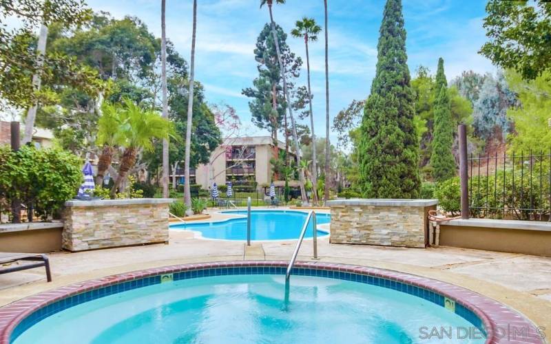 Bigger and heated pool with large SPA.