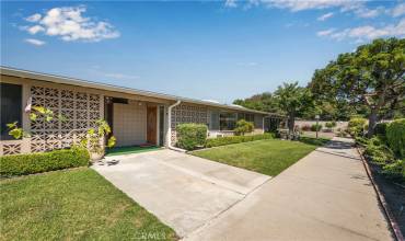 1060 Foxburg Road 218H, Seal Beach, California 90740, 2 Bedrooms Bedrooms, ,1 BathroomBathrooms,Residential,Buy,1060 Foxburg Road 218H,PW24172600