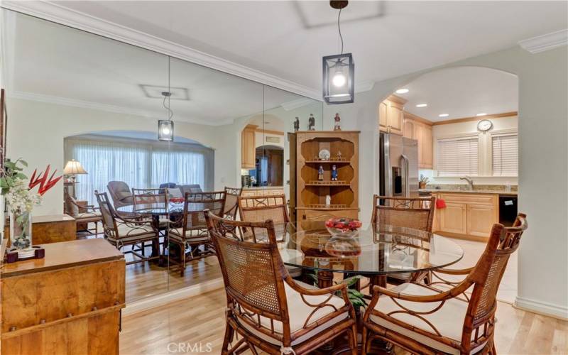 Dining Area & Kitchen