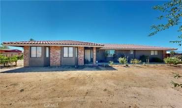 13681 Wanita Place, Victorville, California 92395, 4 Bedrooms Bedrooms, ,3 BathroomsBathrooms,Residential,Buy,13681 Wanita Place,IV24172121