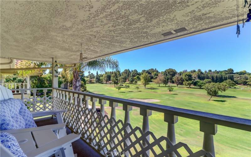 RELAX ON THE BALCONY & ENJOY THE GOLF COURSE VIEW