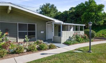 19158 Avenue Of The Oaks D, Newhall, California 91321, 2 Bedrooms Bedrooms, ,1 BathroomBathrooms,Residential,Buy,19158 Avenue Of The Oaks D,PV24172757