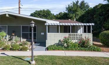 19158 Avenue Of The Oaks D, Newhall, California 91321, 2 Bedrooms Bedrooms, ,1 BathroomBathrooms,Residential,Buy,19158 Avenue Of The Oaks D,PV24172757