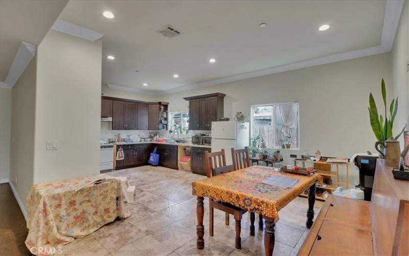 Kitchen/Dining 

Room