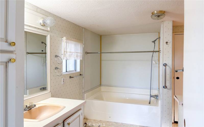 Primary bath - soaking tub with shower