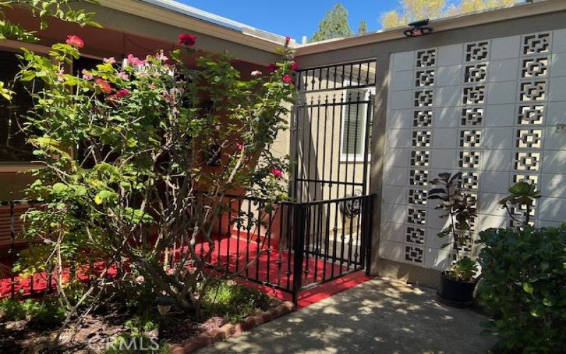 There's a gated front porch that's pet friendly.