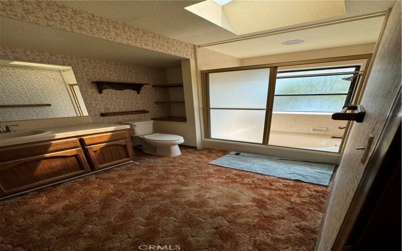 Master bedroom bathroom