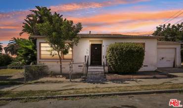 819 W Crestwood Avenue, San Pedro, California 90731, 2 Bedrooms Bedrooms, ,1 BathroomBathrooms,Residential,Buy,819 W Crestwood Avenue,24430515