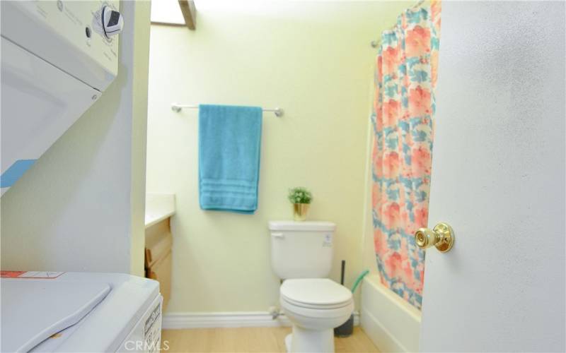 MAIN BATHROOM