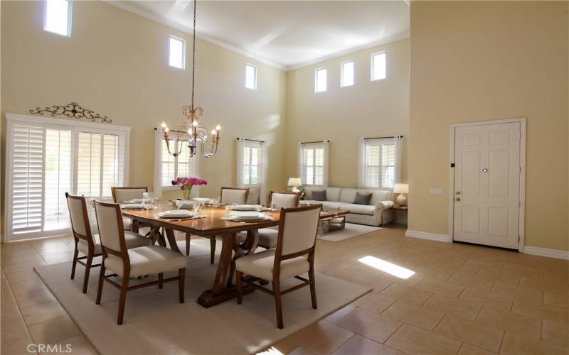 Formal living/dining room.