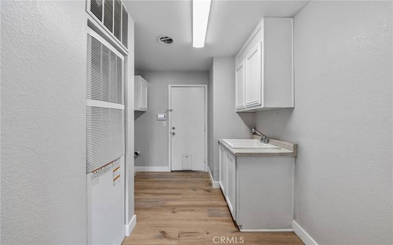 Laundry area with wash tub