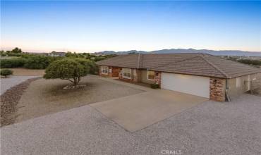 8422 Arrowhead Road, Phelan, California 92371, 3 Bedrooms Bedrooms, ,2 BathroomsBathrooms,Residential,Buy,8422 Arrowhead Road,TR24174140