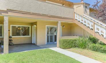 34 W San Joaquin Street 5, Salinas, California 93901, 2 Bedrooms Bedrooms, ,1 BathroomBathrooms,Residential,Buy,34 W San Joaquin Street 5,ML81977480