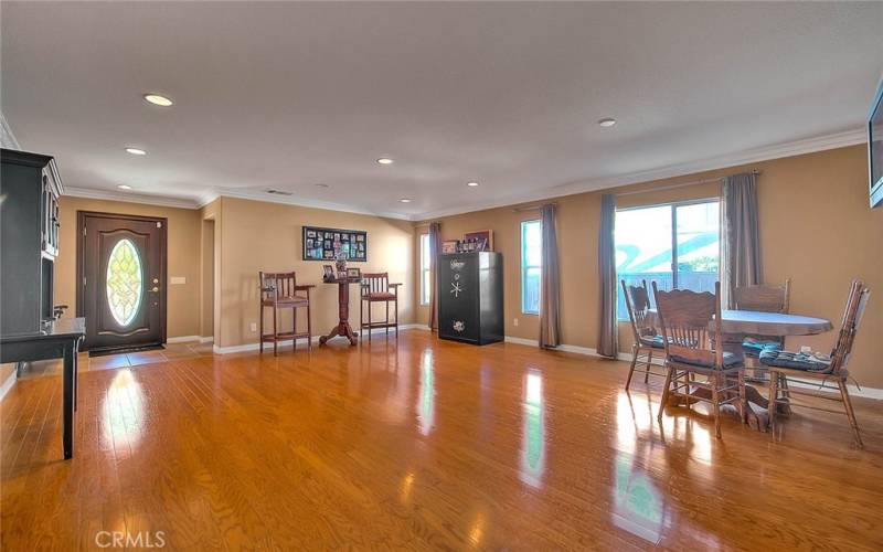 Spacious Living Room with Crown Molding