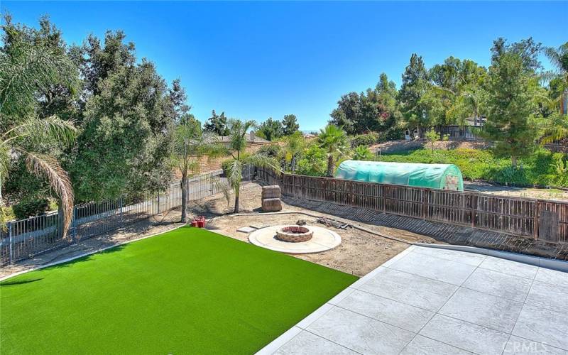 Spacious, Big Backyard