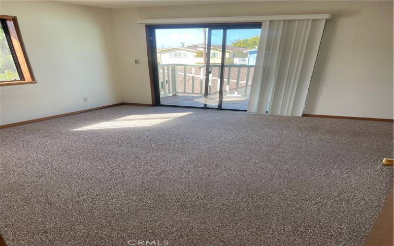 Upstairs primary bedroom