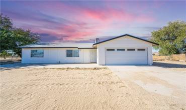 17130 Valeport Avenue, Lancaster, California 93535, 2 Bedrooms Bedrooms, ,2 BathroomsBathrooms,Residential,Buy,17130 Valeport Avenue,SR24174217