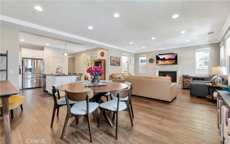 Open concept dining room/living room