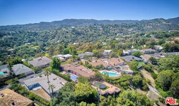 864 Teakwood Road, Los Angeles, California 90049, 6 Bedrooms Bedrooms, ,6 BathroomsBathrooms,Residential Lease,Rent,864 Teakwood Road,24430961