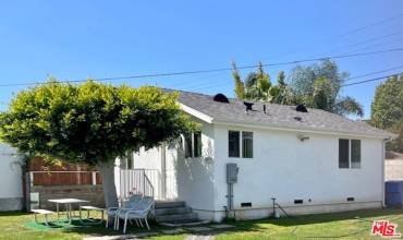 3813 S SYCAMORE Avenue, Los Angeles, California 90008, 2 Bedrooms Bedrooms, ,1 BathroomBathrooms,Residential Lease,Rent,3813 S SYCAMORE Avenue,24430675