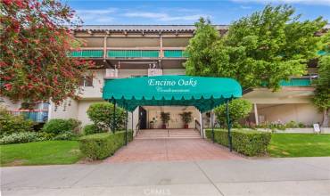 5460 White Oak Avenue F206, Encino, California 91316, 2 Bedrooms Bedrooms, ,2 BathroomsBathrooms,Residential,Buy,5460 White Oak Avenue F206,SR24174029