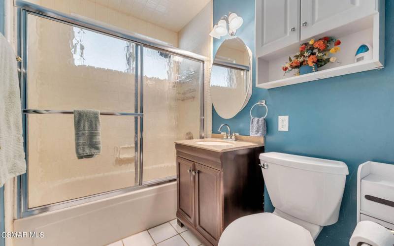 4220 Deborah St - Bathroom