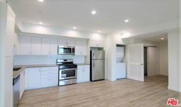 744 S Hartford Avenue 301, Los Angeles, California 90017, 2 Bedrooms Bedrooms, ,2 BathroomsBathrooms,Residential Lease,Rent,744 S Hartford Avenue 301,24431123