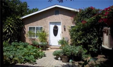 2735 E Madison Street, Carson, California 90810, 2 Bedrooms Bedrooms, ,1 BathroomBathrooms,Residential,Buy,2735 E Madison Street,OC24173570