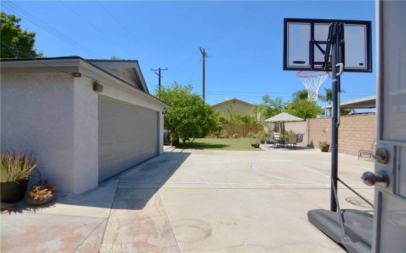 2 car detached garage