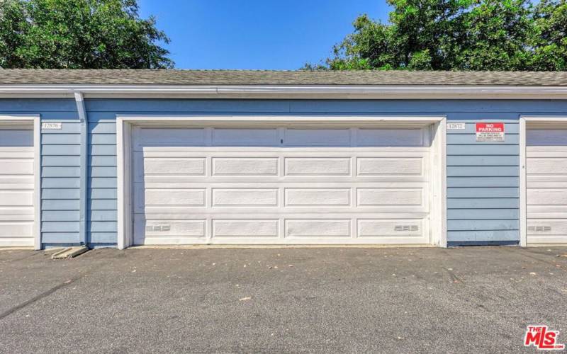 Detached Garage