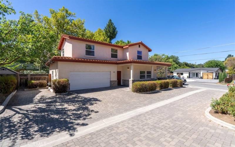 front of home with side parking area for vehicles, boat or small RV