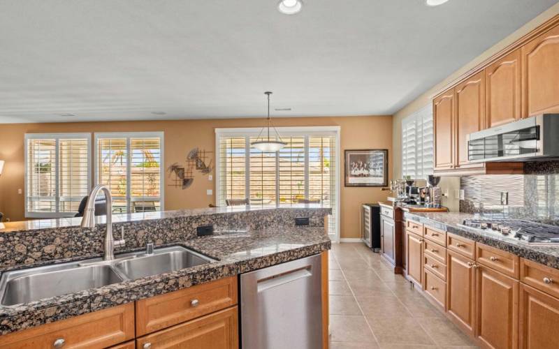 Great Kitchen with Pantry