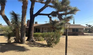 56884 Kismet Road, Yucca Valley, California 92284, 3 Bedrooms Bedrooms, ,2 BathroomsBathrooms,Residential,Buy,56884 Kismet Road,JT24175107