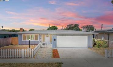 345 S 25th St, Richmond, California 94804, 4 Bedrooms Bedrooms, ,3 BathroomsBathrooms,Residential,Buy,345 S 25th St,41070792