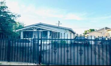 143 E 83rd Street, Los Angeles, California 90003, 3 Bedrooms Bedrooms, ,2 BathroomsBathrooms,Residential,Buy,143 E 83rd Street,IV24175197