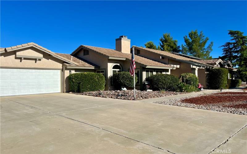 Spacious Driveway