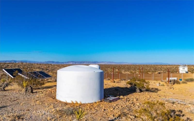 2500 Gallon Water Tank (u-haul)