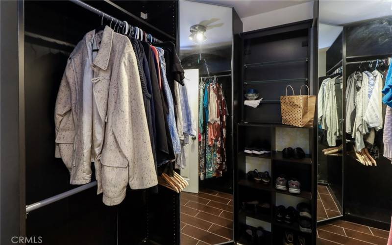 walk-in closet