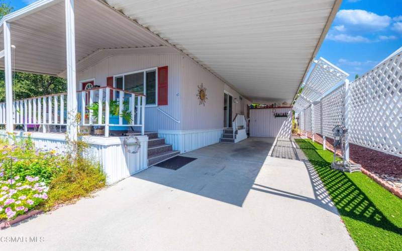 Entry/Carport