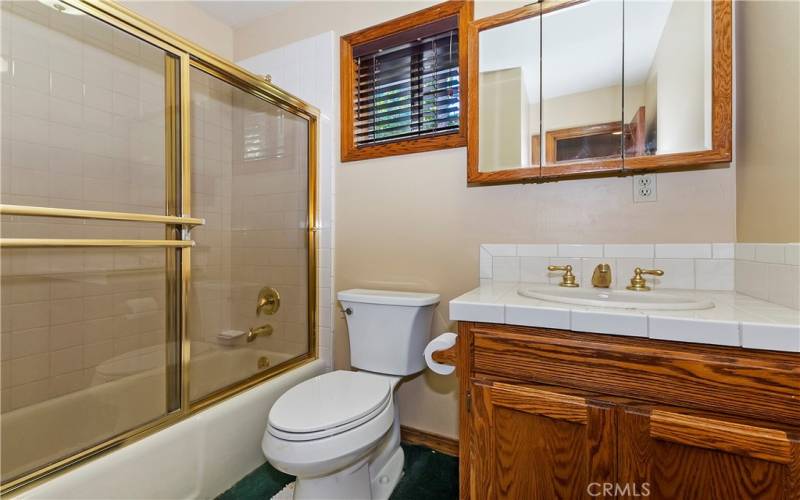 Bathroom 3, Full